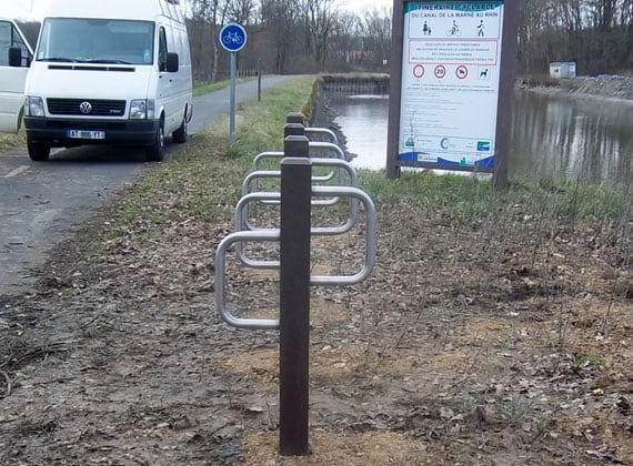 Banc, Corbeille, Barrière