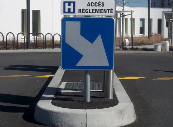 Panneaux routiers